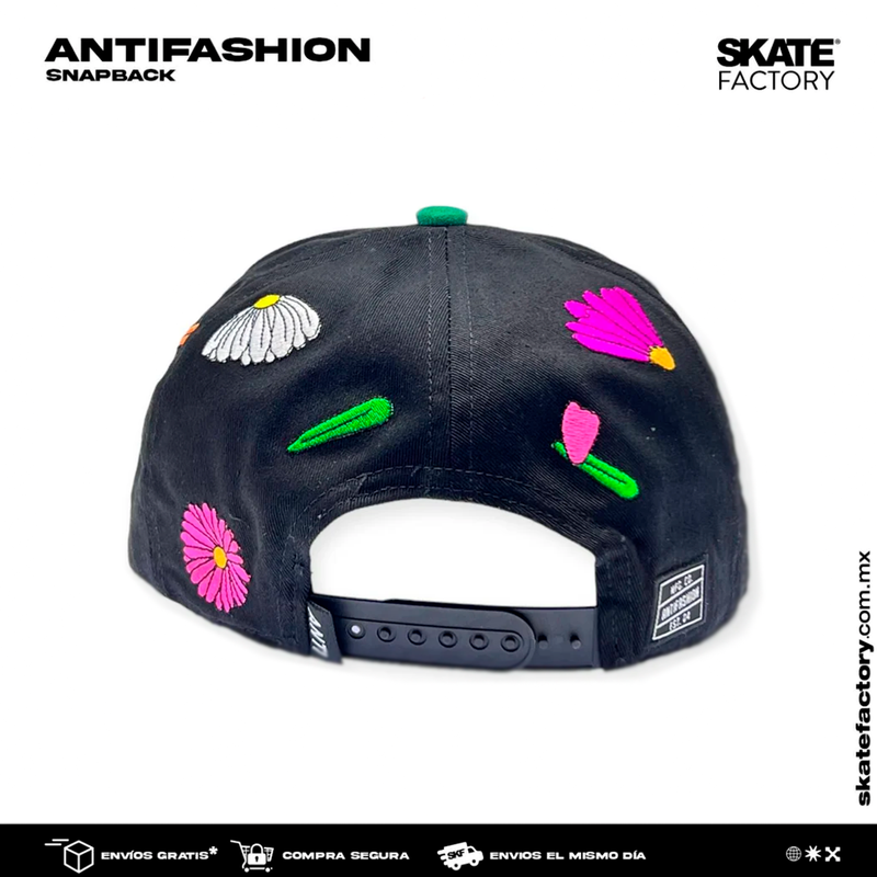 GORRA PLANA ANTIFASHION SNAPBACK FLORES